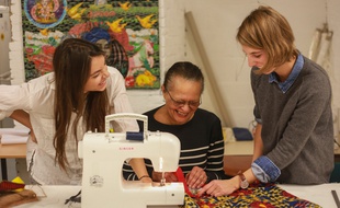 Avec Les Talents d'Alphonse, les retraités transmettent leurs savoir-faire aux plus jeunes.