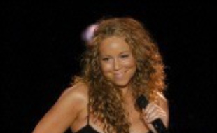 Voix d'or et forme d'enfer: la chanteuse américaine Mariah Carey a offert deux concerts à succès en Tunisie, marquant son retour sur la scène musicale internationale après une absence de trois ans.