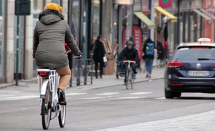 Les vélos électriques proposés à la location par Rennes Métropole sont très demandés.