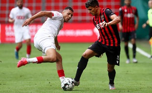 Youcef Atal en août 2020 sous les couleurs de l'OGC Nice