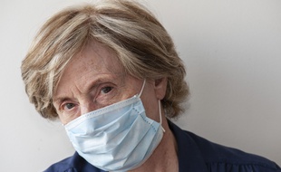 Face au coronavirus, certains pharmaciens proposent des traitements, notamment des probiotiques.
