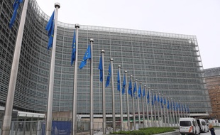 A Bruxelles, les dirigeants des 27 pays de l'Union européenne tentent d'aboutir à un difficile compromis sur un plan de relance