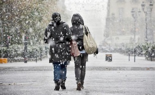 Les départs en vacances pourraient être perturbés par de nouvelles chutes de neige.