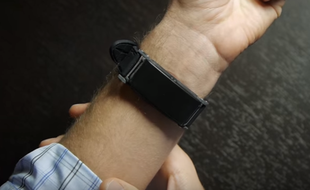 Le Skyn, un bracelet connecté qui mesure le taux d'alcoolémie.