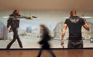 Campagne d'affichage dans le métro du jeu vidéo «Saints Row 2»