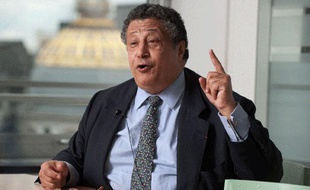 Yazid Sabeg, Commissaire à la diversité et à l'égalité des chances, dans les locaux de «20Minutes», le 4 avril 2011.