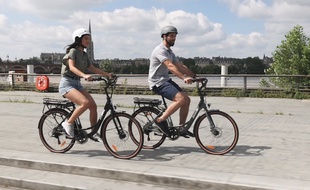 Découvrez la gamme des vélos électriques Surpass