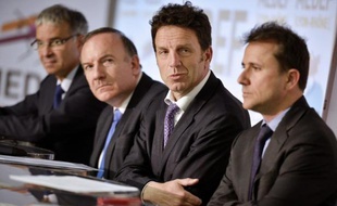 Le conseil exécutif du Medef doit donner son avis lundi sur son candidat préféré parmi les quatre toujours en lice pour succéder à Laurence Parisot à la tête de la principale organisation patronale de France, un vote censé guider le choix définitif de l'Assemblée générale le 3 juillet.