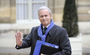 Le secrétaire d'Etat à la fonction publique Georges Tron, arrive à l'Elysée le 17 novembre 2010.