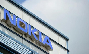 Le logo de Nokia dans un centre de recherche à Ulm, à l'ouest de l'Allemagne, le 14 juin 2012