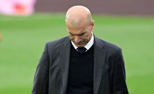 Zidane a annoncé qu'il allait discuter avec ses dirigeants ces prochains jours.