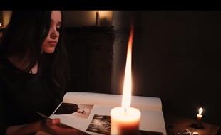 Le clip de de "Pourquoi moi ?", le premier extrait de l'album tiré de la comédie musicale "Bernadette de Lourdes".