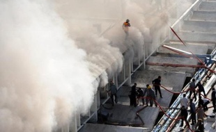 Un important incendie s'est déclaré jeudi à l'hôtel Marriott d'Islamabad qui avait rouvert ses portes fin décembre, trois mois après avoir été dévasté par un attentat suicide, a indiqué la direction de l'établissement.