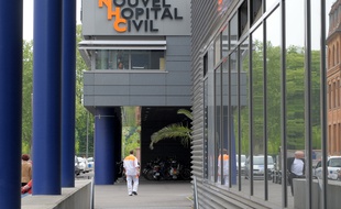 Nouvel hopital civil. Le 14 05 2009
