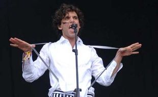 8• MIKA
La révélation pop de l'année sera le 12 juillet aux Nuits de Fourvières à Lyon, pour ceux qui auraient manqué son concert parisien.
Dernière minute! Concert annulé.