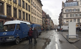 Ce lundi midi dans les rues de Strasbourg. Le 17 décembre 2018.