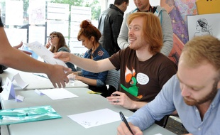 Festiblog 2013. De gauche à droite : Leslie Plée, Pénélope Bagieu, Zach Weiner, Philippe Valette