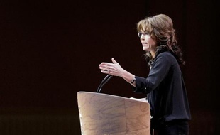 L'ancienne candidate à la vice-présidence des Etats-Unis Sarah Palin s'exprime en clôture de la grande conférence du mouvement conservateur américain (CPAC), près de Washington le 8 mars 2014