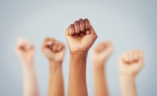 Le confinement est l'occasion d'admirer la solidarité des Français à l'œuvre.
