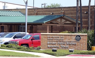 Un Guatémaltèque de 16 ans est décédé au poste de la police aux frontières de Weslaco (Texas).