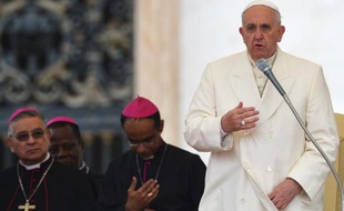 Le pape François place Saint-Pierre le 24 septembre 2014 au Vatican