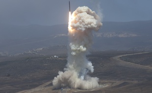 Un test d'interception de missile balistique de l'armée américaine de 2014.