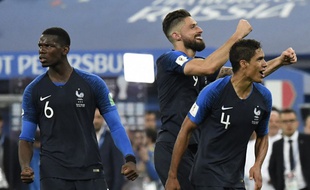 Pogba, Giroud et Varane au coup de sifflet finale de la demi-finale France-Belgique, le 10 juillet 2018.