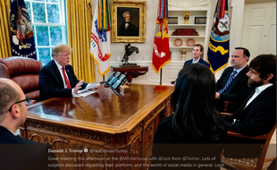 Donald Trump a posté sur Twitter une photo de sa rencontre avec le patron du réseau social (tout à dr.).