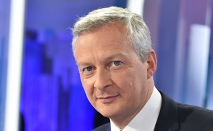 Bruno Le Maire, Depute de l'Eure, ancien ministre de l'Agriculture et candidat a la primaire de la droit et du centre sur France 5. Paris, FRANCE - 1/05/2016//IBO_IBOA.013/Credit:IBO/SIPA/1605020830