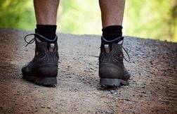 Un randonneur miraculé après une chute de 80 mètres en Suisse