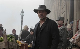 Russell Crowe, acteur et réalisateur dans La promesse d'une vie