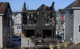 Sept enfants d'origine syrienne sont morts dans l'incendie de leur maison à Halifax au Canada.