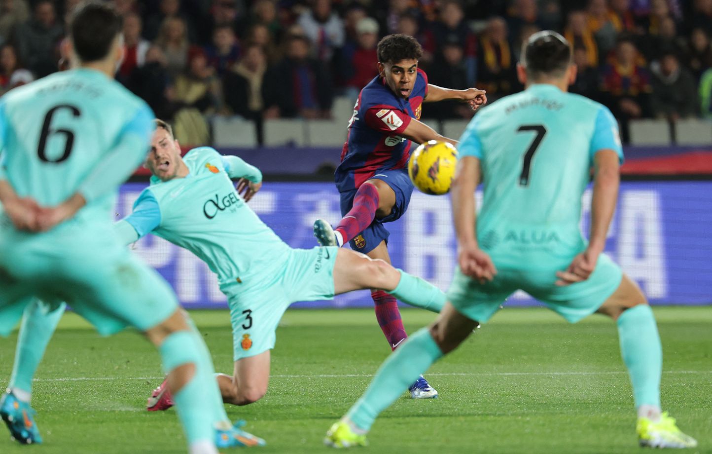 Portrait de Lamine Yamal, la pépite du FC Barcelone - Nouvelles Du Monde