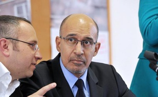 Le Premier secrétaire du PS, Harlem Désir, a jugé dimanche que Jérôme Cahuzac avait "pris la bonne décision, conforme à ses engagements", en ne se représentant pas à la législative partielle dans sa circonscription du Lot-et-Garonne.