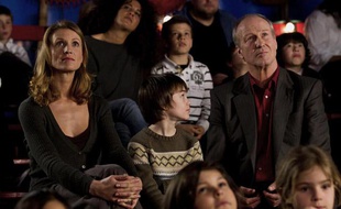 Alexandra Lamy et William Hurt forment un duo très bien dirigé.