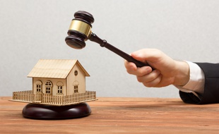 Caution ou hypothèque, il vous faudra choisir judicieusement pour garantir votre emprunt immobilier.