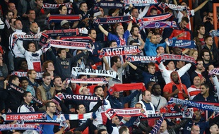 Des supporters du PSG lors de la rencontre entre Paris et Lyon le 21 septembre 2014.