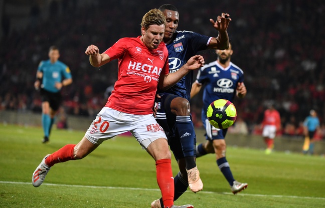 Nîmes-OL EN DIRECT : Encore dos au mur, les Lyonnais défient des Crocos en crise... Suivez le match avec nous à partir de 20h30...