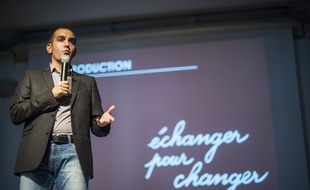 Le député PS Pouria Amirshahi, lors d'un meeting des frondeurs du PS, à Paris, le 27 septembre 2014.