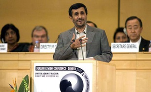 Le président iranien Mahmoud Ahmadinejad le 20 avril 2009 lors de la conférence de Durban II