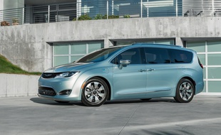 Le monospace Pacifica de Chrysler fera partie de la flotte des Google Cars.