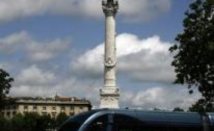 Aucun bus ni tramway ne circulait vendredi dans l'agglomération bordelaise en raison d'une grève, suivie à "quasiment 100%" par les agents de Veolia Transport pour exprimer leurs craintes sur les conséquences sociales d'un éventuel changement d'opérateur, selon la direction.