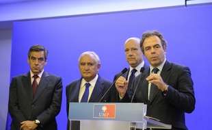 Francois Fillon, Jean Pierre Raffarin, Alain Juppe and Luc Chatel.
Mayor of Bordeaux Alain Juppe acting as interim president part of a triumvirate leading the French right-wing UMP party, gives a press conference with former French Prime Ministers Francois Fillon and Jean-Pierre Raffarin and the party's interim General Secretary Luc Chatel.
Paris, FRANCE-08/07/2014/WITT_Choix016/Credit:WITT/SIPA/1407082131