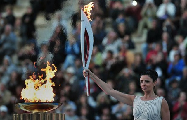 Elden Ring Tour De La Flamme Exaltée JO 2014: La flamme olympique est arrivée ce dimanche à Moscou