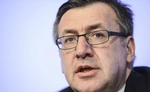 Le ministre belge des Finances, le chrétien-démocrate flamand Steven Vanackere, a annoncé mardi sa démission et demandé à son parti de lui trouver un remplaçant au sein du gouvernement, a rapporté mardi l'agence de presse belge Belga.