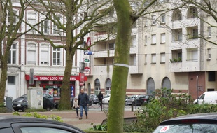 La place Vanhoenacker, à Lille-Moulins, en mars 2017