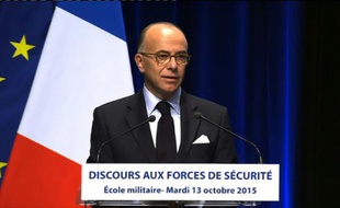 Cazeneuve: ne pas opposer police et justice