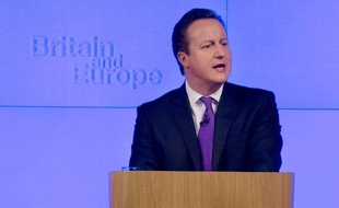 Le Premier ministre David Cameron s'est engagé mercredi sous la pression des eurosceptiques à organiser d'ici la fin 2017 un référendum hautement controversé pour ou contre le maintien du Royaume-Uni dans une Union européenne réformée, au risque d'indisposer ses partenaires européens.