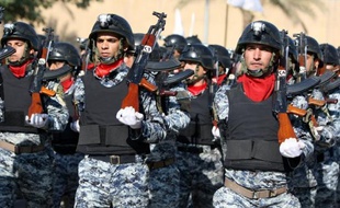 La police irakienne, entièrement refondée depuis l'invasion américaine de 2003, a présenté ses excuses dimanche pour les actes commis du temps du dictateur Saddam Hussein, à la veille de la célébration de son 90è anniversaire.
