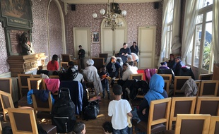 Les familles expulsées de la Maison du peuple à Nantes ont été conduites à la mairie annexe de Doulon